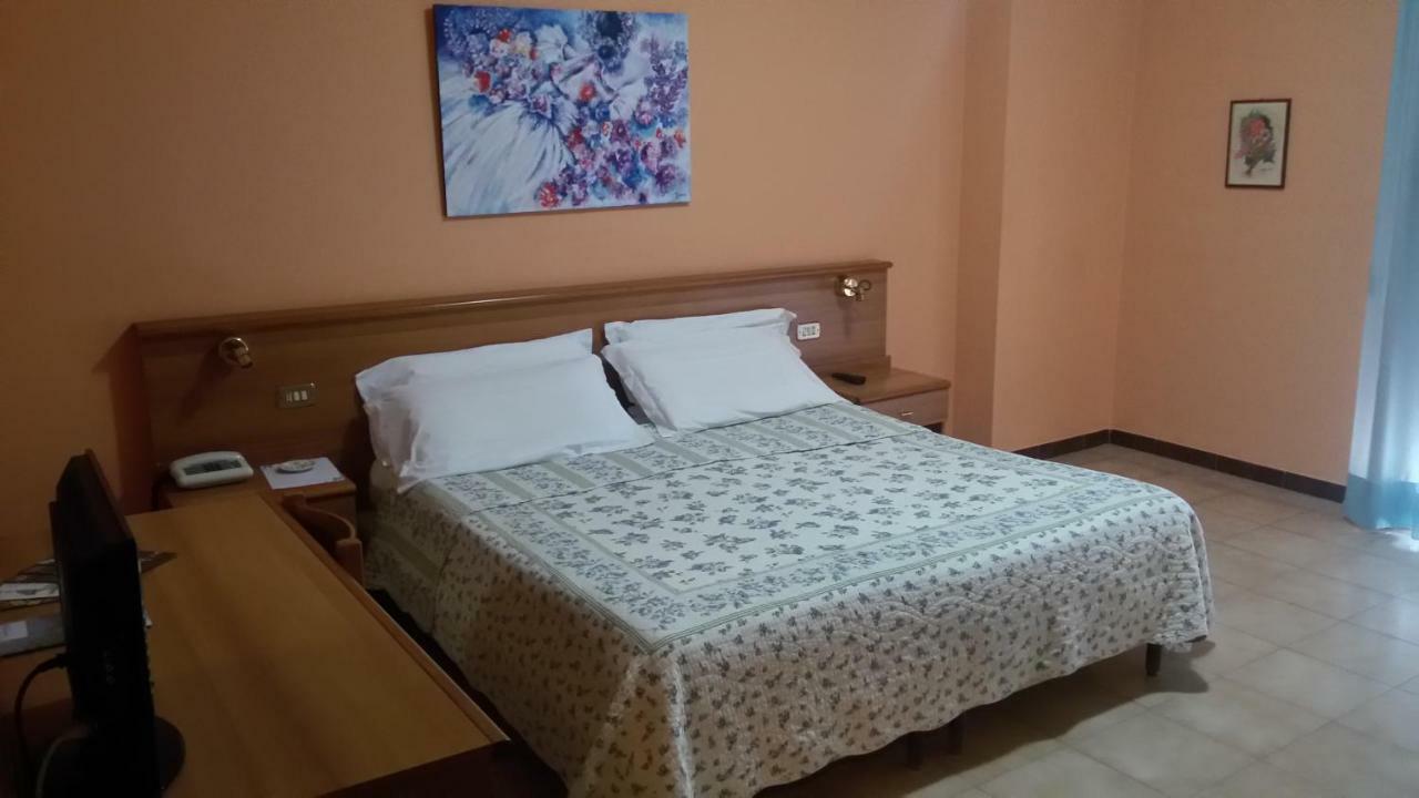 Hotel Salus Salice Terme Ngoại thất bức ảnh